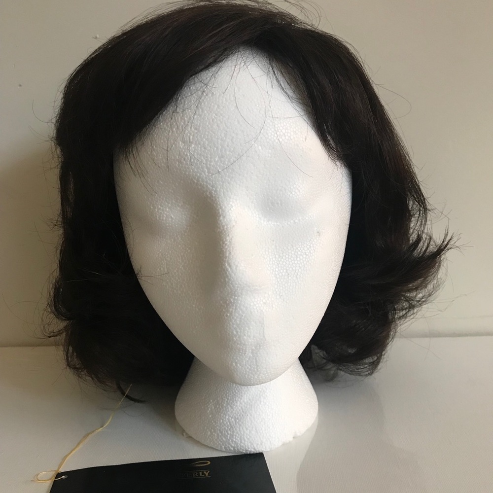 Woman’s LUXURY WIG Tony of Beverly - Picture 2 of 14